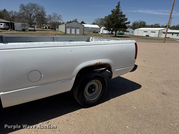 image for item FB7267 1991 Chevrolet C1500 pickup truck