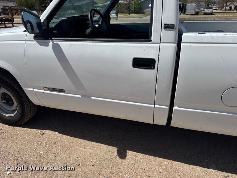 image for item FB7267 1991 Chevrolet C1500 pickup truck