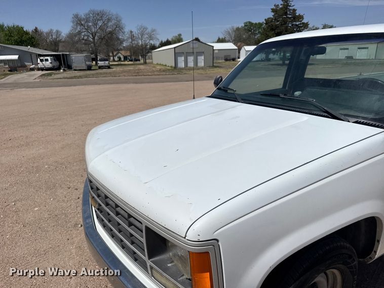 image for item FB7267 1991 Chevrolet C1500 pickup truck