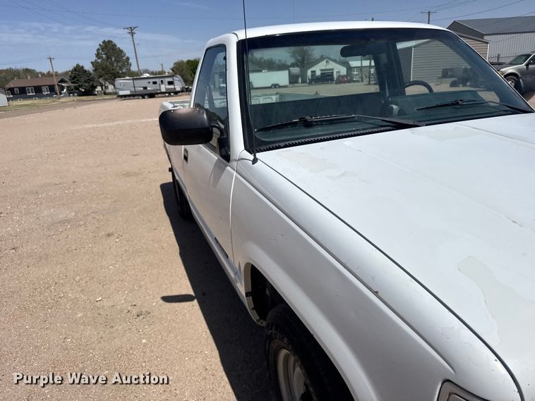 image for item FB7267 1991 Chevrolet C1500 pickup truck