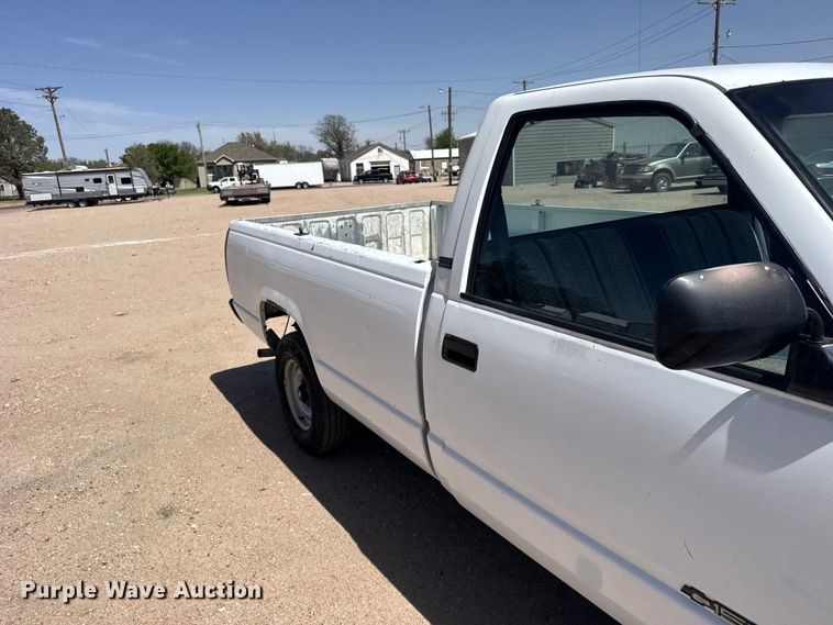 image for item FB7267 1991 Chevrolet C1500 pickup truck