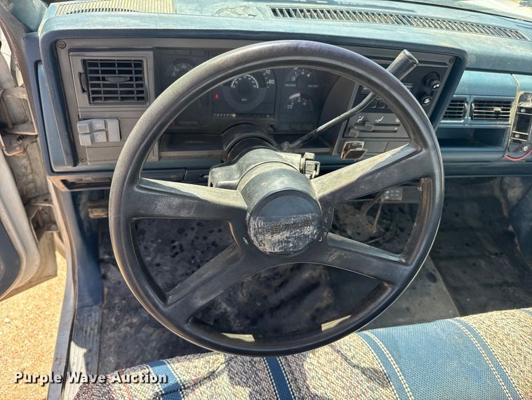 image for item FB7267 1991 Chevrolet C1500 pickup truck