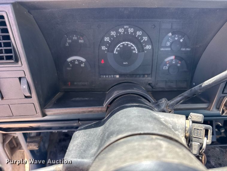 image for item FB7267 1991 Chevrolet C1500 pickup truck