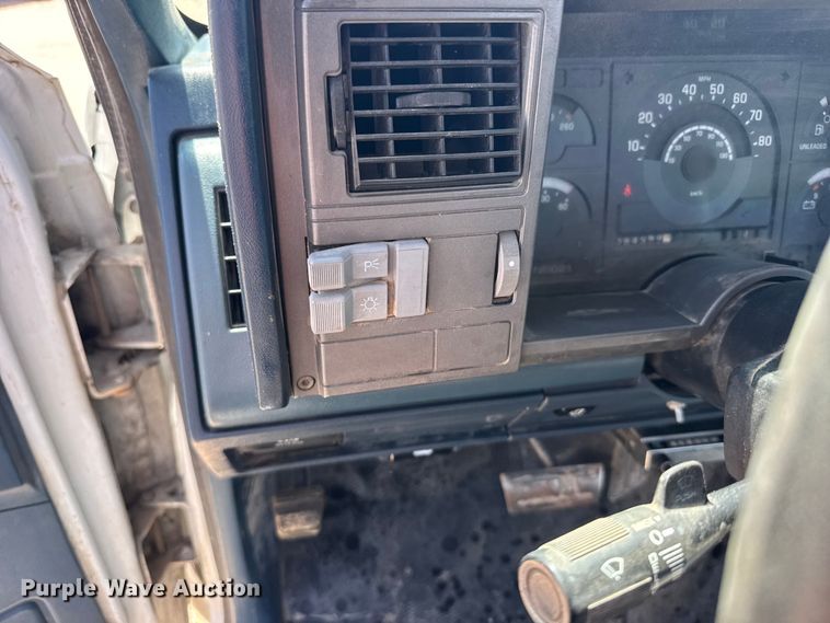 image for item FB7267 1991 Chevrolet C1500 pickup truck