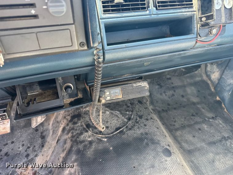 image for item FB7267 1991 Chevrolet C1500 pickup truck