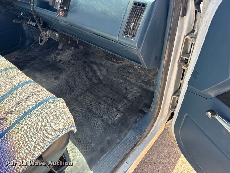 image for item FB7267 1991 Chevrolet C1500 pickup truck