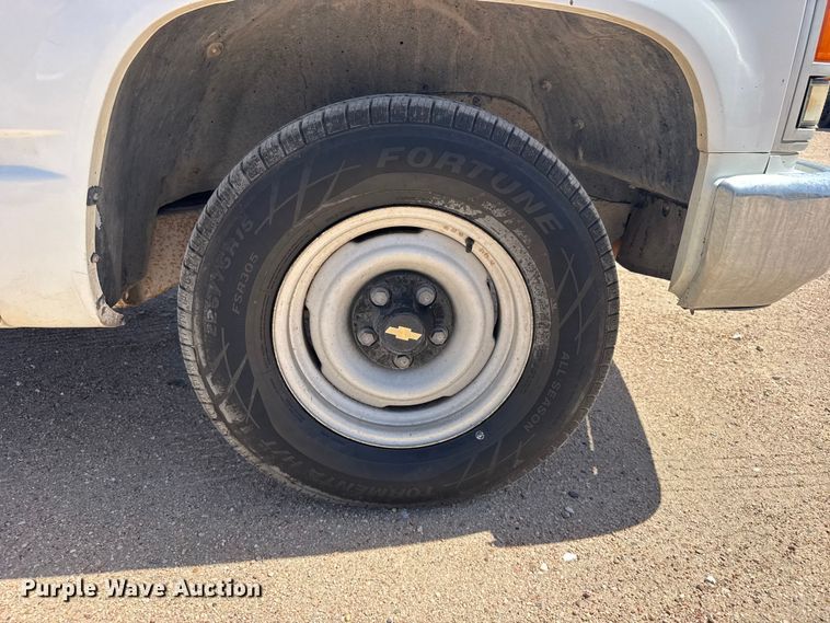 image for item FB7267 1991 Chevrolet C1500 pickup truck