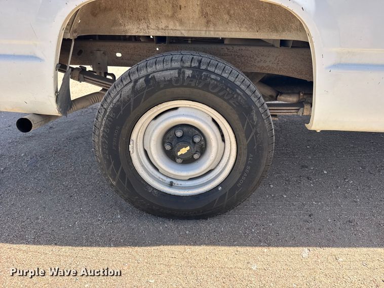 image for item FB7267 1991 Chevrolet C1500 pickup truck