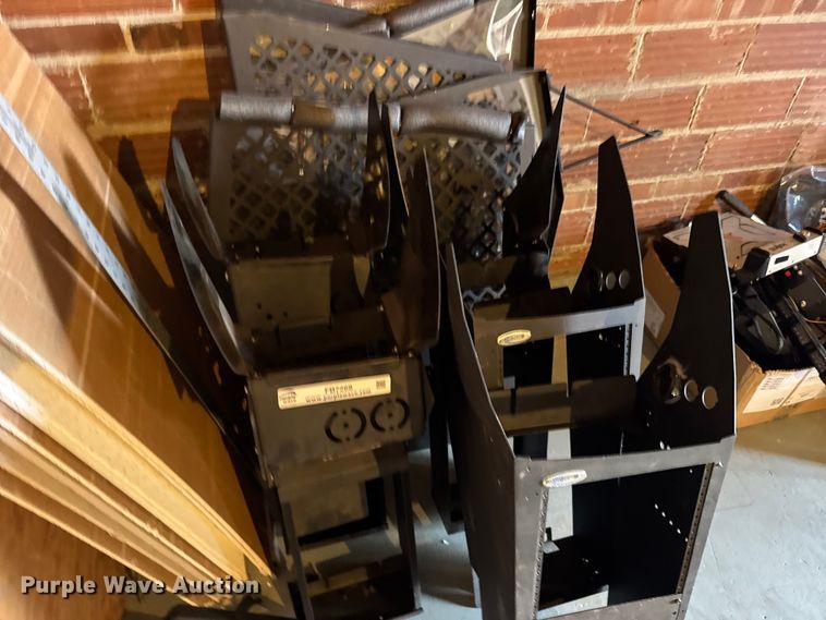 image for item FB7268 Police equipment