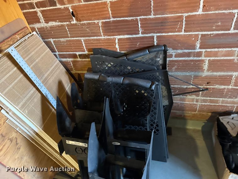 image for item FB7268 Police equipment