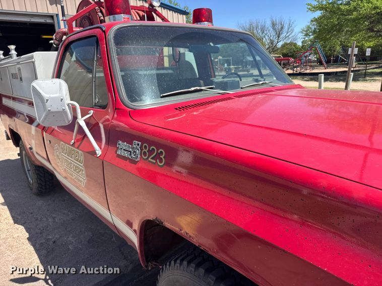 image for item FB7272 1975 Chevrolet Custom deluxe 20 pickup truck
