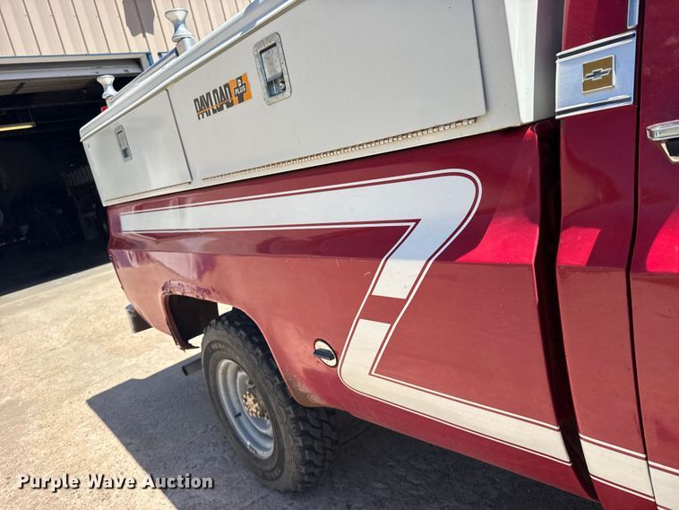 image for item FB7272 1975 Chevrolet Custom deluxe 20 pickup truck