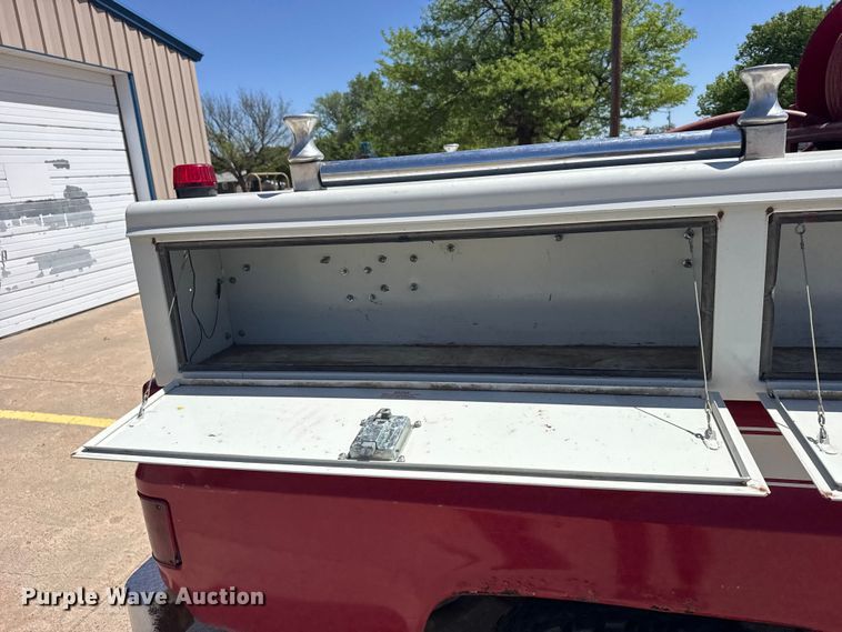 image for item FB7272 1975 Chevrolet Custom deluxe 20 pickup truck