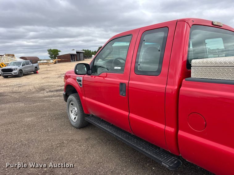 image for item FB7276 2008 Ford F250 Super Duty Ext. Cab pickup truck
