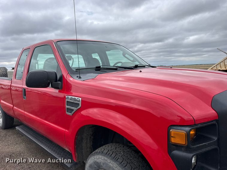 image for item FB7276 2008 Ford F250 Super Duty Ext. Cab pickup truck