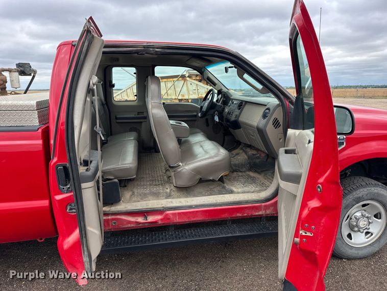 image for item FB7276 2008 Ford F250 Super Duty Ext. Cab pickup truck