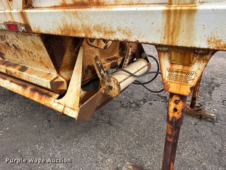 image for item FB7277 2008 Ranco bottom dump trailer