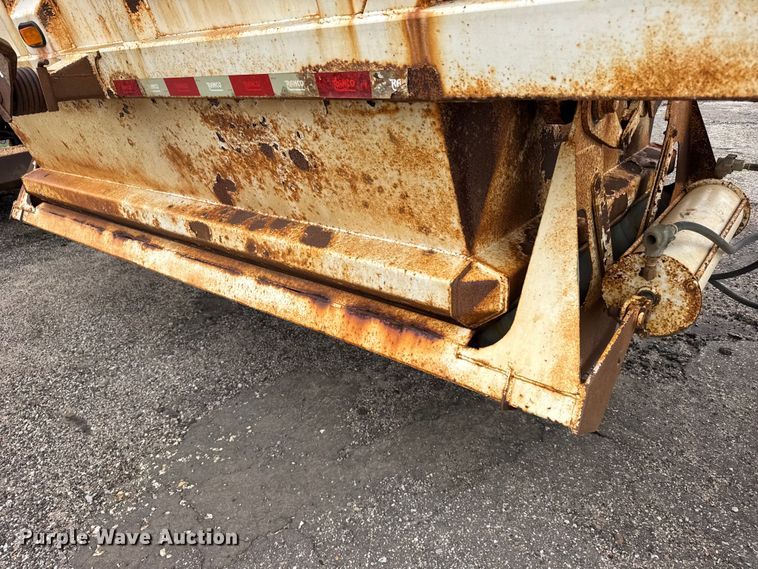 image for item FB7277 2008 Ranco bottom dump trailer