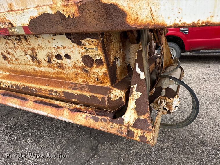image for item FB7277 2008 Ranco bottom dump trailer
