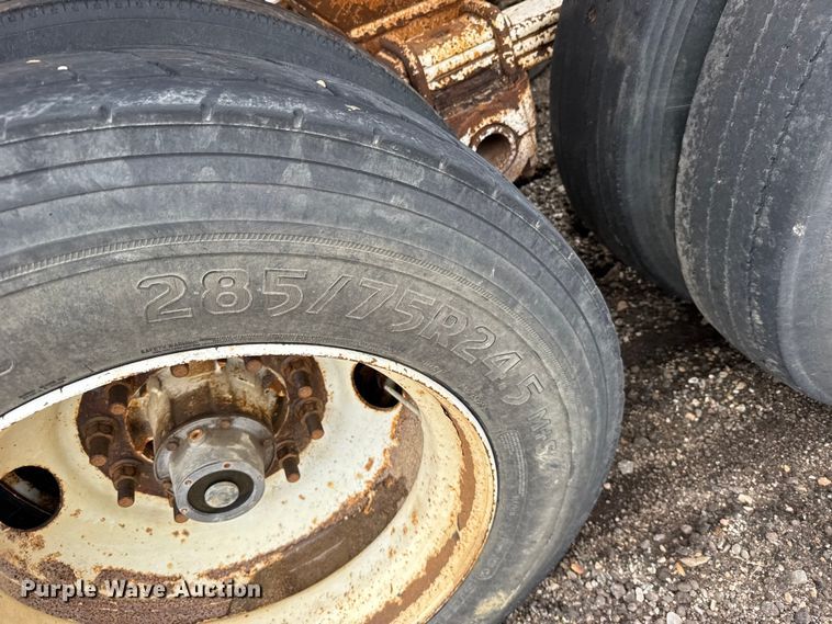 image for item FB7277 2008 Ranco bottom dump trailer