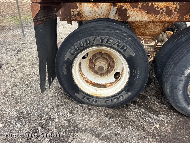 image for item FB7277 2008 Ranco bottom dump trailer