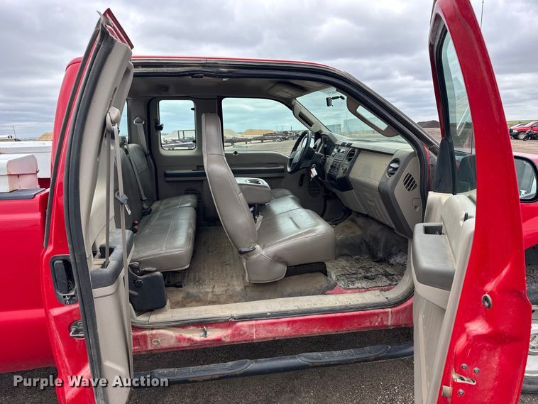 image for item FB7278 2008 Ford F250 Super Duty Ext. Cab pickup truck