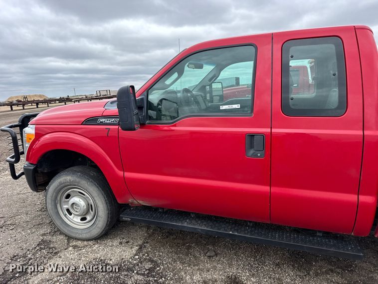 image for item FB7280 2011 Ford F250 Super Duty Ext. Cab pickup truck