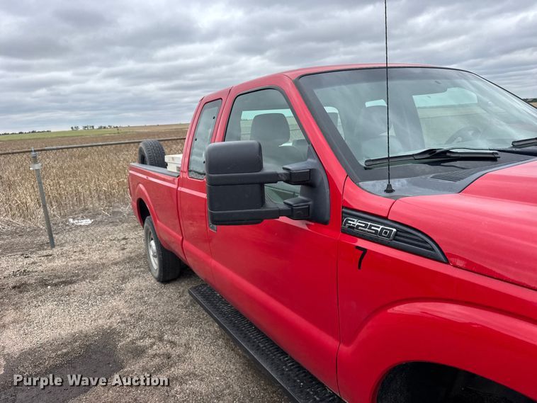 image for item FB7280 2011 Ford F250 Super Duty Ext. Cab pickup truck