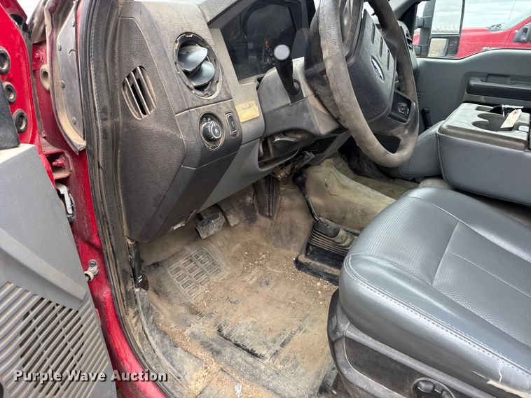 image for item FB7280 2011 Ford F250 Super Duty Ext. Cab pickup truck