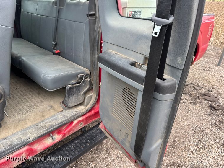 image for item FB7280 2011 Ford F250 Super Duty Ext. Cab pickup truck
