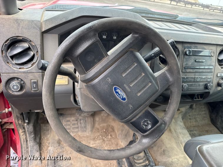 image for item FB7280 2011 Ford F250 Super Duty Ext. Cab pickup truck