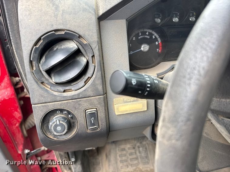 image for item FB7280 2011 Ford F250 Super Duty Ext. Cab pickup truck