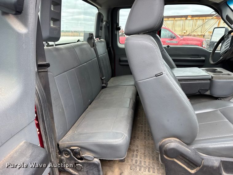 image for item FB7280 2011 Ford F250 Super Duty Ext. Cab pickup truck