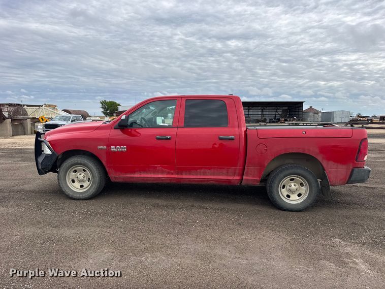 image for item FB7281 2018 RAM 1500 Crew Cab pickup truck
