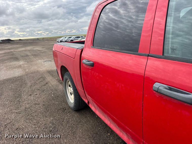 image for item FB7281 2018 RAM 1500 Crew Cab pickup truck