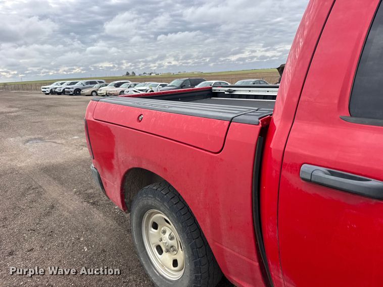 image for item FB7281 2018 RAM 1500 Crew Cab pickup truck