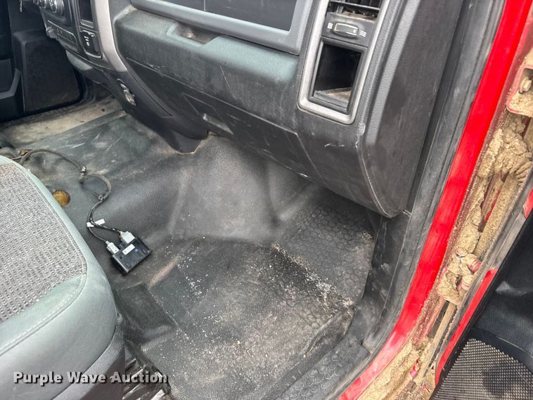 image for item FB7281 2018 RAM 1500 Crew Cab pickup truck