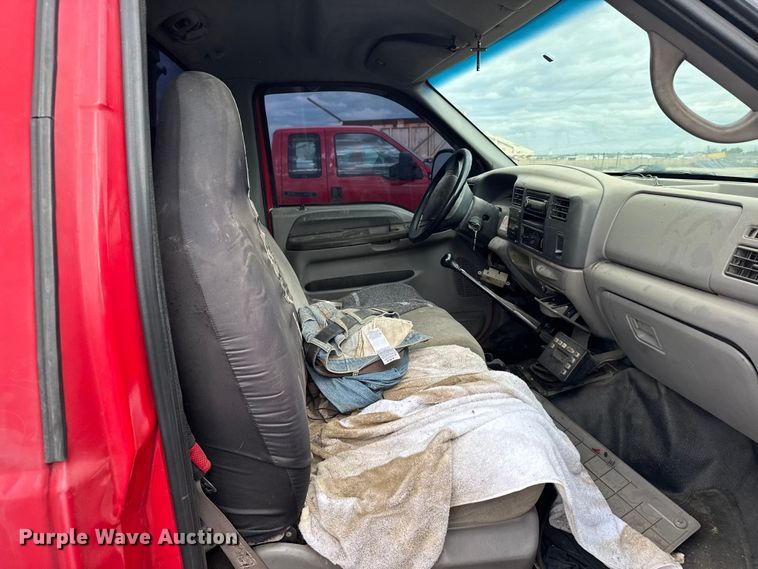 image for item FB7282 2000 Ford F450 Super Duty XL tow truck