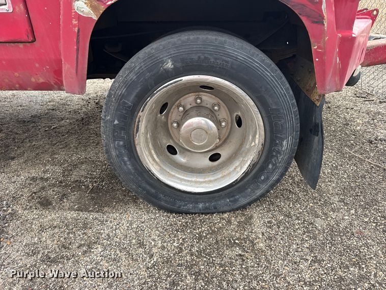 image for item FB7282 2000 Ford F450 Super Duty XL tow truck