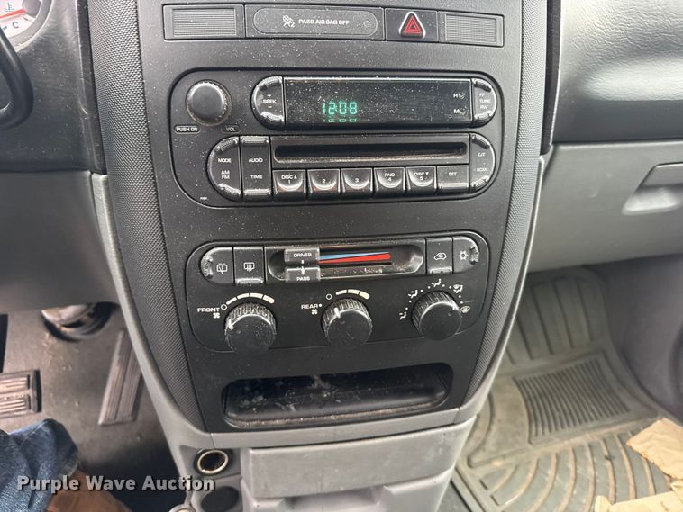 image for item FB7285 2007 Dodge Grand Caravan van