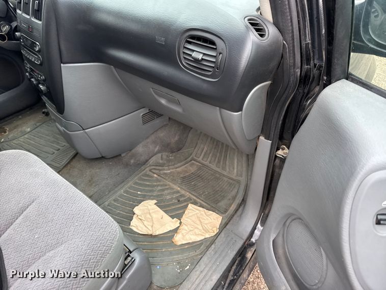 image for item FB7285 2007 Dodge Grand Caravan van