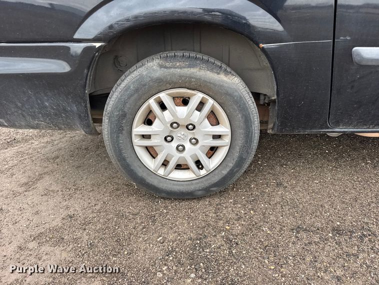 image for item FB7285 2007 Dodge Grand Caravan van