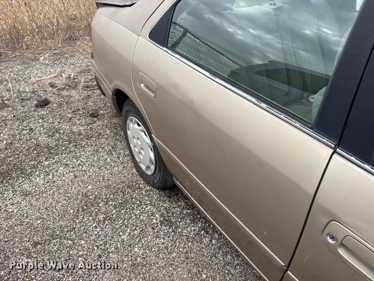 image for item FB7290 2000 Toyota Camry 