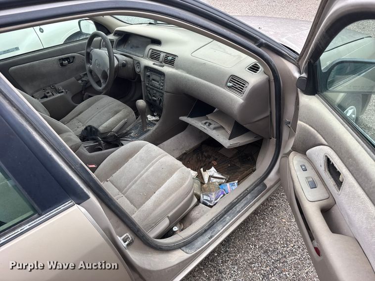 image for item FB7290 2000 Toyota Camry 