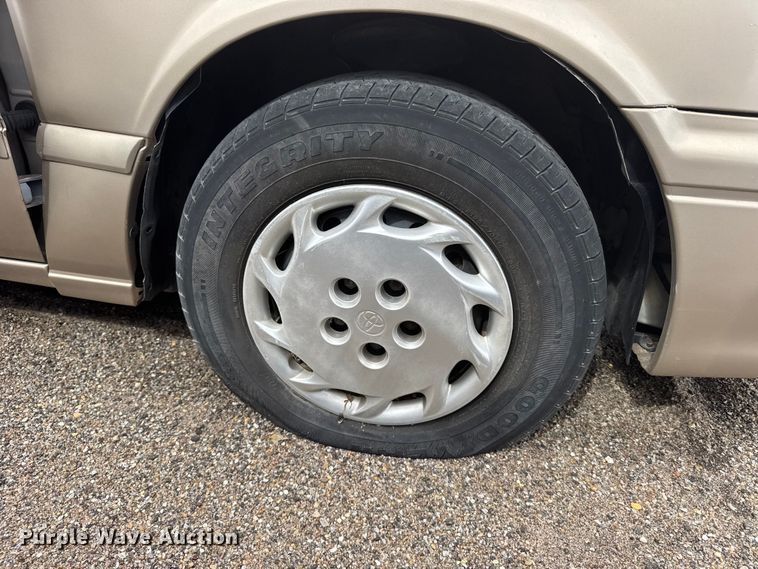 image for item FB7290 2000 Toyota Camry 