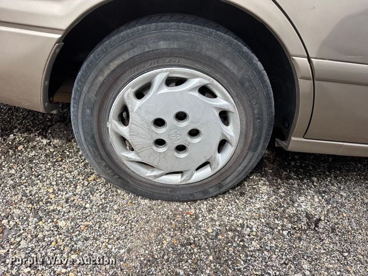 image for item FB7290 2000 Toyota Camry 