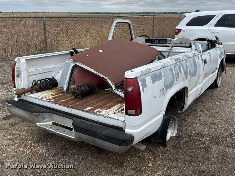 image for item FB7294 1995 GMC Sierra 1500 pickup truck