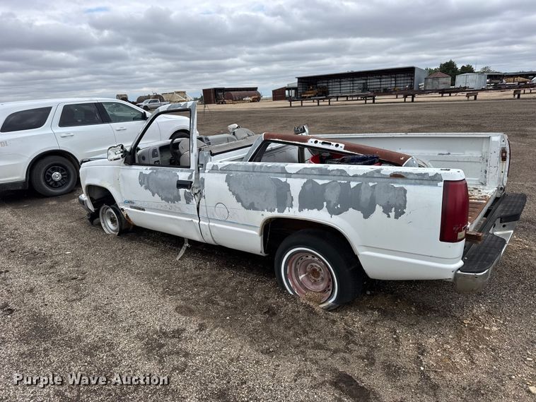 image for item FB7294 1995 GMC Sierra 1500 pickup truck