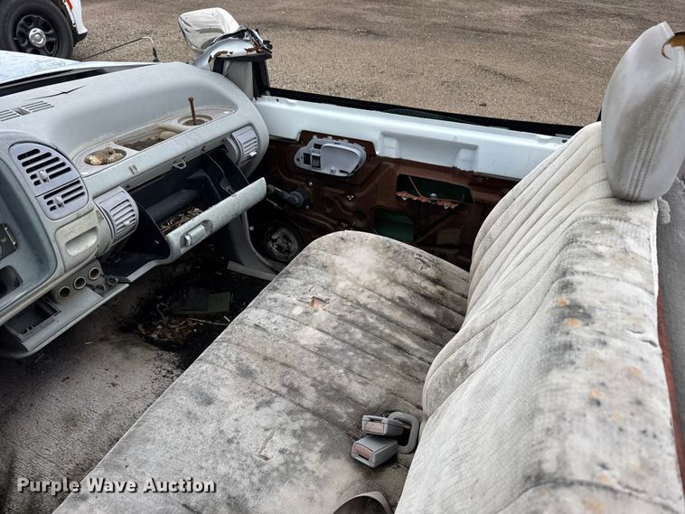 image for item FB7294 1995 GMC Sierra 1500 pickup truck