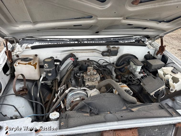 image for item FB7294 1995 GMC Sierra 1500 pickup truck